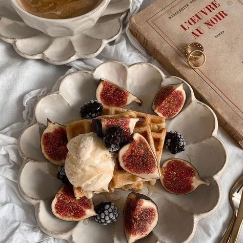 Small Desserts, Pretty Food, Cup Of Coffee, Cute Food, Food Styling, Aesthetic Food, Good Eats, Food Inspiration, Love Food