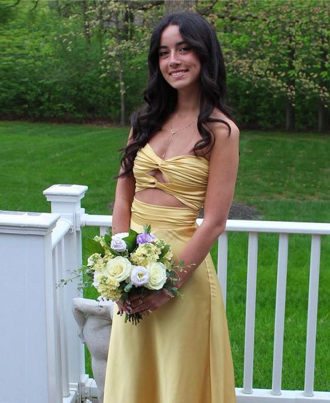 Tinble | Strapless Aqua Blue Sheath Long Prom Dresses Strapless Yellow Prom Dress, Legit Prom Dress Websites, Prom Dress Inspo 2025, Yellow Silk Prom Dress, Beach Prom Dress, Yellow Prom Dress Aesthetic, Yellow Prom Dress Couple, Windsor Prom Dresses, Yellow Ball Dress