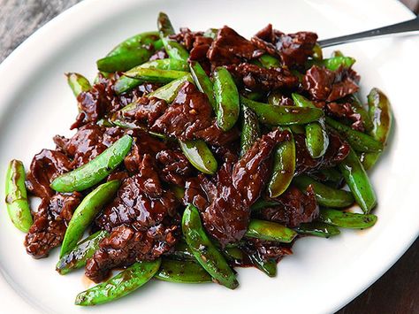 Skirt Steak is the King of Stir Fries Skirt Steak Stir Fry Recipe, Skirt Steak Stir Fry, Snow Peas Recipe, Steak Stir Fry, Skirt Steak Recipes, Snow Pea, Steak Tips, Fried Beef, Beef Stir Fry