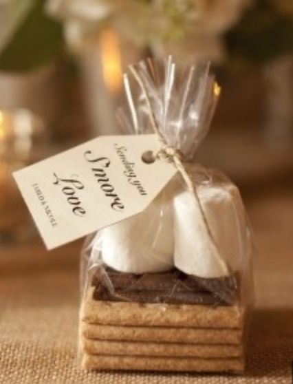 Wedding Favors: S'mores Kit for the bonfire Bonfire Wedding, Smores Bar, Christmas Bridal Showers, Colin Cowie Wedding, Winter Wedding Favors, Wedding Reception Ideas, Bookmark Ideas, December Wedding, Wedding Favors Cheap