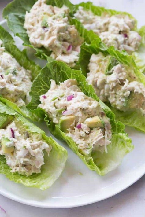 Avocado Chicken Salad Lettuce Wraps - Tastes Better From Scratch Avocado Chicken Salad Wrap, Salat Wraps, Resep Sandwich, Chicken Salad Lettuce Wraps, Chicken Salad Lettuce, Chicken Salad Wrap, Fest Mad, Salad Lettuce, Avocado Chicken