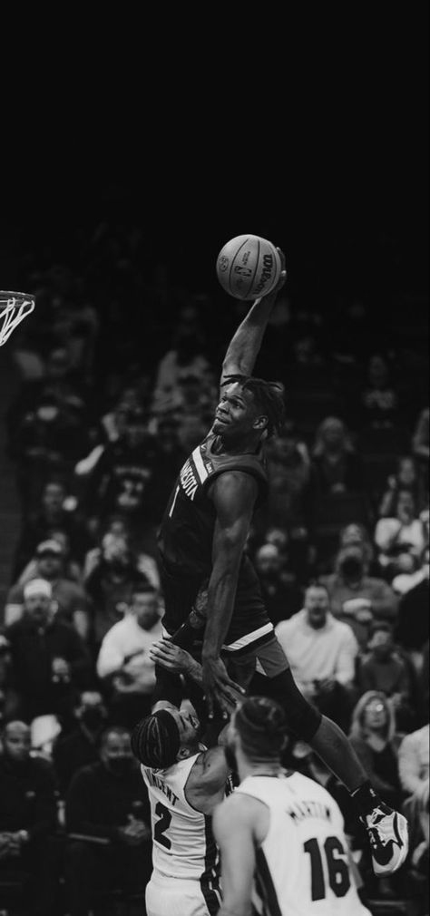 Anthony Edwards Wallpaper, Nba Wallpapers Aesthetic, Basketball Black And White, Anthony Edwards Dunk, Wallpaper Nba, Basket Wallpaper, Cool Basketball Wallpapers, Basketball Artwork, Ed Wallpaper