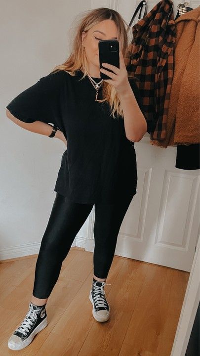 Midsize Outfits All Black, Black Leggings Outfit Curvy, Midsize Black Leggings Outfit, All Black Plus Size Outfit For Work, Rocker Outfit Plus Size, Legging Plus Size Outfit, Edgy Plus Size Fashion Summer, Leggings Curvy Outfit, Casual Outfits For Women Midsize