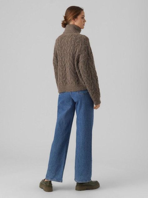 Knitted top Roll neck 78% Recycled Polyester, 20% Acrylic, 2% Elastane Brown Lentils, Chunky Jumper, Knitted Top, Roll Neck, Jeans Boyfriend, Lentils, Knitted Pullover, Boyfriend Jeans, Everyday Look