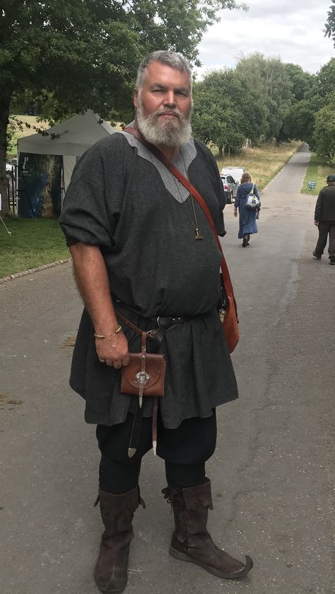 Viking Man, Traditional Norse Clothing Men, Traditional Scandinavian Clothing Men, Sca Viking Garb Men, Old Viking Man, Tibetan Clothing, Historically Accurate Viking Clothing, Scandinavian History, Viking Men