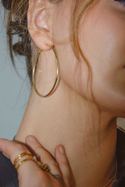 50mm Hoop Earrings, Little Hoop Earrings Gold, Accessories Gold Aesthetic, Large Hoop Earrings Aesthetic, Dangly Earrings Aesthetic, Trendy Ear Piercings, Gold Hoops Aesthetic, Moodboard Jewelry, Gold Hoop Earrings Aesthetic