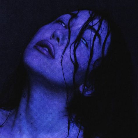 Noah Cyrus Noah Cyrus Album Cover, Noah Cyrus Aesthetic, Noah Cyrus, Julia Michaels, Fav Music, Spotify Artist, Girl Celebrities, Spotify Playlist, Blue Aesthetic