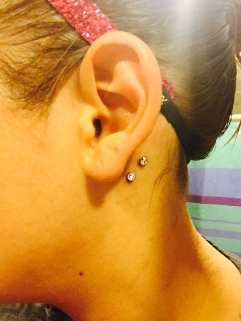 Surface Anchors/Dermal Piercings behind my ear! Really didnt hurt too bad! Will be going back for a third one above these ones!❤️ Dermal Piercing Behind Ear, Dermal Piercings, Ear Piercings Chart, Surface Piercing, Piercing Chart, Diy Easter Gifts, Face Piercings, Dermal Piercing, Beautiful Body