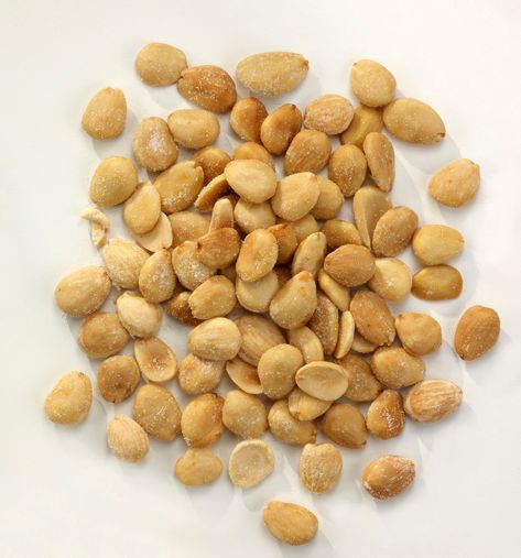 Marcona almonds are a type of sweet, gourmet almond from Spain that is very popular in Mediterranean countries. Marcona Almonds, Almond Benefits, Ina Garten Recipes, Healthy Nuts, Food Topper, Cheese Shop, Healthy Dog Food Recipes, How To Store, Almond Recipes