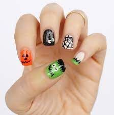 Pelottava Halloween, Nail Art Halloween, Emerald Nails, Halloween Manicure, Spooky Nails, Black Ghost, Halloween Press On Nails, Cute Halloween Nails, Coffin Press On Nails