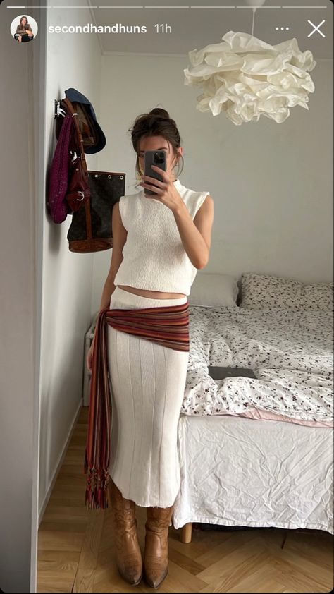 Scarf As Belt Dresses, White Knit Skirt Outfit, Midi Knit Skirt Outfit, Midi Skirt Boots Outfit, Hip Scarf Outfit, Midi Skirt And Boots Outfit, Boots And Midi Skirt, Knit Midi Skirt Outfit, Brown Midi Skirt Outfit