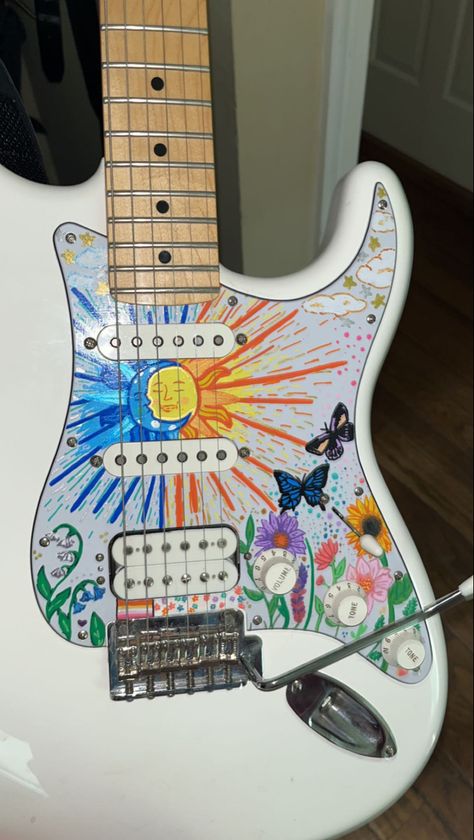 Guitar Painting Electric, Custom Painted Guitars Electric, Pick Guard Art, Bass Artwork, Painted Guitars, Painted Guitar, Guitar Classes, Custom Fender, Guitar Designs