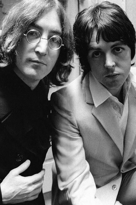 John Lennon Paul Mccartney, Rock & Roll, Not Musik, Lennon And Mccartney, Beatles Photos, John Lennon Beatles, Beatles Pictures, Beatles John, Musica Rock