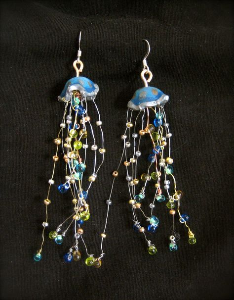 Accessories Idea, Jellyfish Earrings, Fun Craft Ideas, Bracelets Easy, Estilo Hippy, Wire Jewellery, Beaded Jewellery, Dope Jewelry, Shrink Plastic