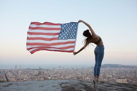 Flag Photoshoot, American Flag Photography, Country Senior Pictures, Flag Day, Flag Photo, Stock Photography Free, Barcelona Spain, Us Images, Louis Vuitton Bag Neverfull