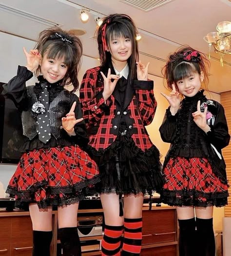 Babymetal Inspired Outfits, Babymetal Icons, Female Artists Music, Sanrio Clothes, Metal Outfit, Su Metal, Hit Girls, Baby Metal, Girl Superhero