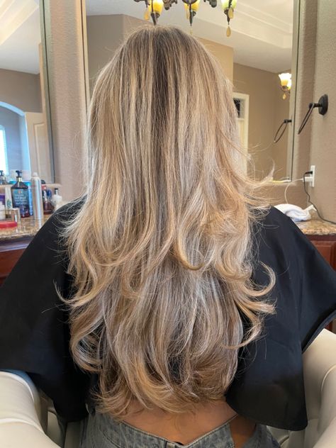 Straight Hair Curled At The Ends, Prom Hair Blowout, Straight Hair With Curled Ends, Straight Hair With Curls At The End, Curled Ends Hair, Blow Out Hair, Straight Prom Hair, Curled Blonde Hair, Grad Hair