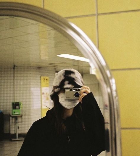 life on film About Money, Run Out, Film Photography, Photo Ideas, A Woman, Mask, Mirror, Money, On Twitter