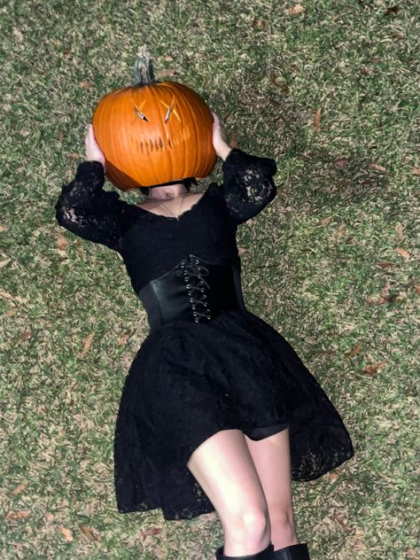 Pumpkin Head Halloween Costume, Pumpkin Head Costume, Pumpkinhead Photoshoot, Pumpkin World, Pumpkin Halloween Costume, Pumpkin Queen, Pumpkin Pictures, Fancy Costumes, Pumpkin Photos