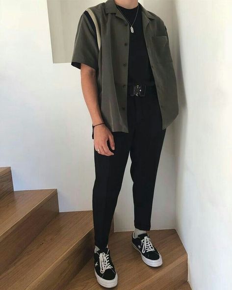 Indie Outfits Men, Mens Trendy Outfits, Men Stylish Dress, Mens Outfit Inspiration, Mens Fashion Streetwear, Stylish Mens Outfits, Men Fashion Casual Outfits, Streetwear Men Outfits, Indie Outfits