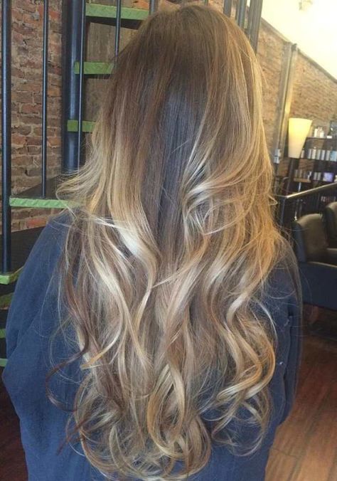 Tmavý Blond, Brown To Blonde Balayage, Blond Balayage, Balayage Hair Dark, Brown Blonde Hair, Hair Color Balayage, Blonde Balayage, Brown Hair Colors, Ombre Hair