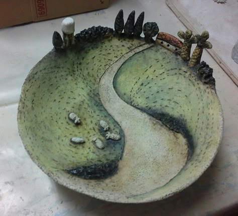 Slab Ceramics, Pottery Techniques, Pottery Crafts, Ceramic Houses, Clay Creations, Some Ideas, Clay Art, Serving Dishes, Clay Crafts