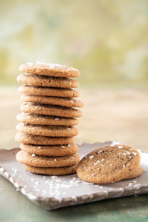 Chewy Pumpkin Spice cookies sweetened with honey that will disappear long before you can get to the party! Cookies Sweetened With Honey, Savannah Bee Company, Pumpkin Spice Cookies, Dark Brown Sugar, Chewy Cookies, Hot Honey, Spice Cookies, Fall Treats, Eating Clean