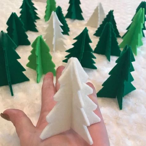 Felt Xmas Trees, 3d Felt Christmas Tree, Felt Christmas Tree Pattern, Christmas Handicrafts, Felt Christmas Trees, Felt Trees, Paper Construction, Diy Felt Christmas Tree, Christmas Trees For Kids