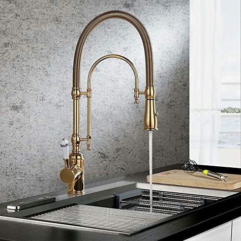 Gold Kitchen Faucet, Best Kitchen Faucets, Commercial Kitchen Faucet, Touchless Kitchen Faucet, Matte Black Kitchen, Gold Faucet, Kitchen Spray, Brass Kitchen Faucet, Pull Out Faucet