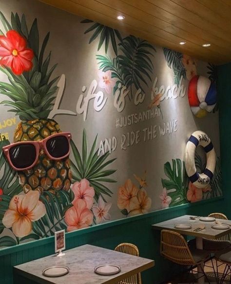 Juice Bar Interior, Mural Cafe, Beach Mural, Selfie Wall, Wall Art Diy Paint, Coffee Shops Interior, Bar Interior, Bar Wall Decor, Cafe Interior Design