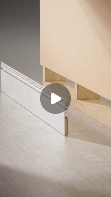 EZ Concept Finishing Systems on Instagram: "Decorate an interior perimeter with grace. AluBase Shadowline baseboards represent both the controlled finish of modern design and the material excellence of luxurious living. The shadowline detail evokes contemporary stylings as it traces its way around the living space. *US model displayed in video. #AluBase #AluminiumBaseboards #Skirting #ModernDesign #Baseboards #InteriorDesign #HomeInspiration #Steel #ArchitecturalHardware #Shadowline #installation #EZConcept" Modern Baseboards, La House, Finish Carpentry, House Wall, Architectural Details, Crown Molding, Interior Trim, Baseboards, Contemporary Interior