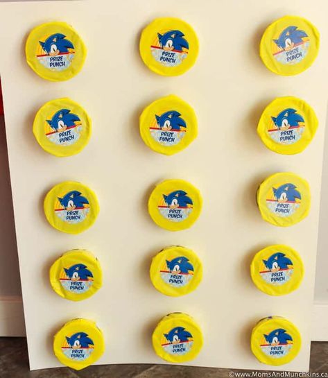 Sonic Party Game, Sonic Fruit Tray, Sonic The Hedgehog Games Party Ideas, Diy Sonic The Hedgehog Party Decorations, Sonic Games Birthday Parties, Sonic Party Ideas Decoration Diy, Sonic The Hedgehog Party Ideas, Sonic Birthday Games, Sonic The Hedgehog Party Games