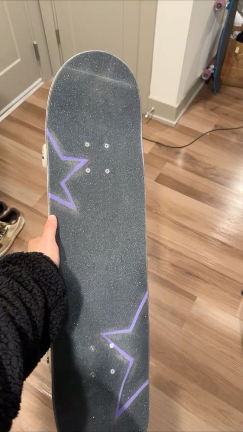 Things To Draw On Skateboard, Deck Design Skateboard, Skateboard Decoration Ideas, Back Of Skateboard Design, Stakeboard Design, Skate Board Deck Design, Skate Bored Design, Skateboard Back Design, Skateboards Design Ideas