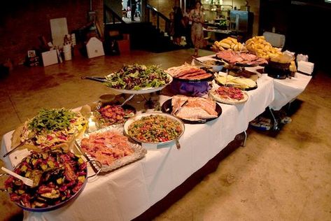 This couple did DIY food!! Make your own sandwich bar - genius. Wedding Food Buffet, Ideas Para Catering, Sandwich Buffet, Reception Buffet, Buffet Wedding Reception, Diy Wedding Food, Wedding Buffet Food, Wedding Food Menu, Roast Beef Sandwich