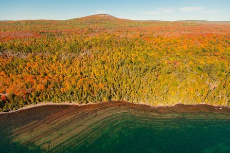 Traverse City Restaurants, Frankfort Michigan, Charlevoix Michigan, Manistee Michigan, Petoskey Michigan, Keweenaw Peninsula, Mackinac Island Michigan, Upper Peninsula Michigan, Rock Hunting