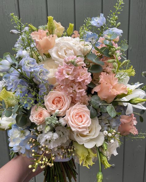 Flower Boquet, Boquette Flowers, Flowers Bouquet Gift, Nothing But Flowers, Bouquet Arrangements, Flower Therapy, Beautiful Bouquet Of Flowers, Luxury Flowers, Spray Roses