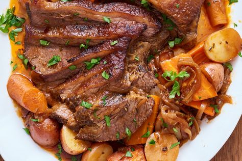 More tender than Bubbe used to make. Brisket Recipes Crockpot, Beef Brisket Slow Cooker, Slow Cooker Pot Roast, Slow Cooker Brisket, Beef Brisket Recipes, Beef Dinners, Brisket Recipes, Smoked Brisket, Rosh Hashana