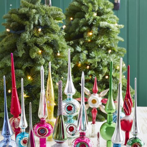 vintage christmas decorations trends glass finial tree toppers Finial Tree Topper, Vintage Christmas Decorating, Vintage Christmas Tree Toppers, Vintage Tree Toppers, Aluminum Christmas Tree, Glass Finial, Shiny Brite Ornaments, Christmas Topper, Vintage Holiday Decor