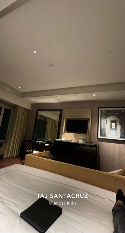 Mumbai Hotel Room Snap, Trident Hotel Mumbai Snap, Mumbai Hotel Snapchat, Mumbai Hotel Snap, Taj Hotel Mumbai Snapchat Story, Happy New Year Snapchat Story, Hotel Room Snapchat Stories, Hotel Snap, Mumbai Snap