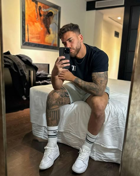 Celebrity Tattoos Male, Mens Haircut Back, Classic Mens Haircut, Back Of Leg Tattoos, Good Haircut, Classic Mens Hairstyles, Asian Man Haircut, Mens Hairstyles Fade, Jordan Outfit