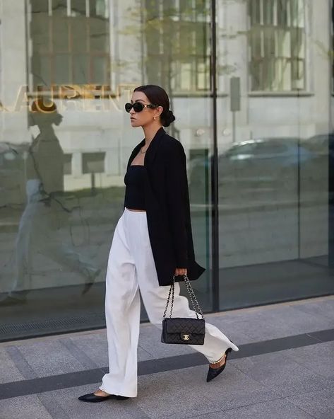 15 Stylish Outfits To Wear With A Black Blazer Tube Top Outfit With Jacket, Black Blazer Outfits For Women, Black Blazer Outfit Ideas, Chic Blazer Outfit, Blazer Outfit Ideas, Stylish Business Casual, Black Blazer Outfit, Tube Top Outfits, Trendy Work Outfit