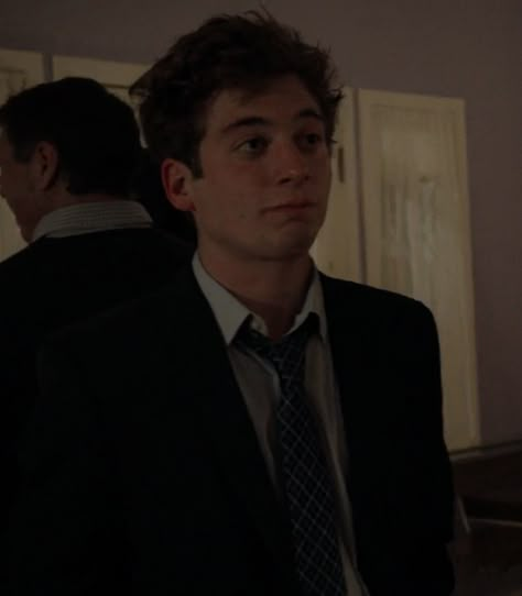 Lip Gallagher Shameless, Lip Shameless Icon, All Shameless Characters, Shameless Widget, Lip Shameless Aesthetic, Shameless Lip Gallagher, Lip Gallagher Season 1, Lip From Shameless, Jeremy Allen White Shameless