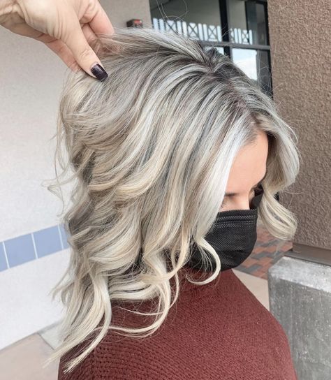 Platinum Blonde Hair With Lowlights Gray, Platinum Blonde With Lowlights And Highlights, Cool Blonde Lowlights, Blonde With Gray Highlights, Platinum Highlights And Lowlights, Frosty Blonde Highlights, Platinum With Dark Lowlights, Low Lights In Blonde Hair Short, Platinum Blonde With Low Lights