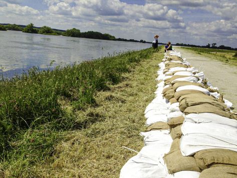 Sandbags are one of those survival items that is regularly included on many “must-have” lists of gear and goods, but often without much explanation as to why. Being so commonly recommended, they must be useful, but what exactly are sandbags used for in a survival context? Sandbags are commonly placed for defending structures against flood […] Time To Hunt, Flood Protection, Survival Items, Emergency Shelter, Creek Bed, Flood Zone, Sand Bag, Tropical Storm, Emergency Management