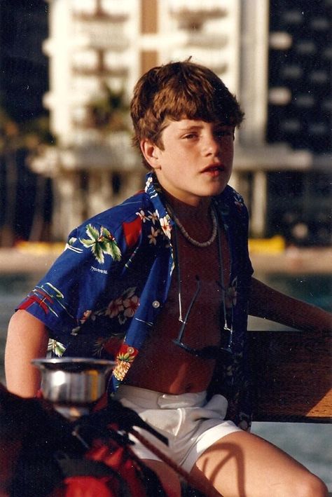 Never before released photo of Sean Astin from filming The Goonies, courtesy Mark Marshall. More here: https://www.facebook.com/mark.marshall.397/posts/10203363583625926 Goonies Mikey, Movie Character Ideas, Funny Cartoon Photos, Los Goonies, Les Goonies, Goonies Movie, Sean Astin, 80s Actors, The Goonies