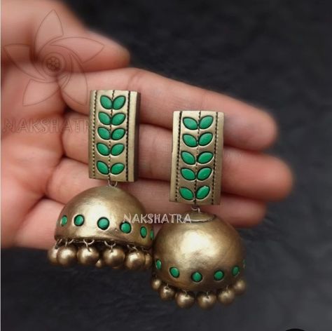 Indian Jewelry Traditional, Terracotta Jewellery Making, Golden Dome, Indian Wall Art, Terracotta Jewellery Designs, Terracotta Earrings, Jewelry Traditional, Engagement Mehndi Designs, Traditional Indian Jewellery