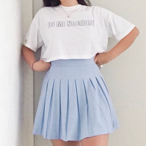 Blue Skirt Outfit Aesthetic, Blue Pleated Skirt Outfit, Blue Tennis Skirt Outfit, Tennis Skirt Outfit Summer, Light Academia Cottagecore, Blue Skirt Outfits, Moda Ulzzang, Blue Tennis Skirt, Tennis Skirt Outfits