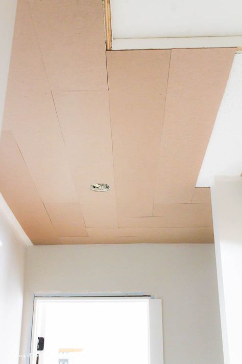 Artex Ceiling, Popcorn Ceiling Makeover, Cheap Ceiling Ideas, Planked Ceiling, Ceiling Remodel, Covering Popcorn Ceiling, Wood Plank Ceiling, Shiplap Ceiling, Shelf Decor Living Room