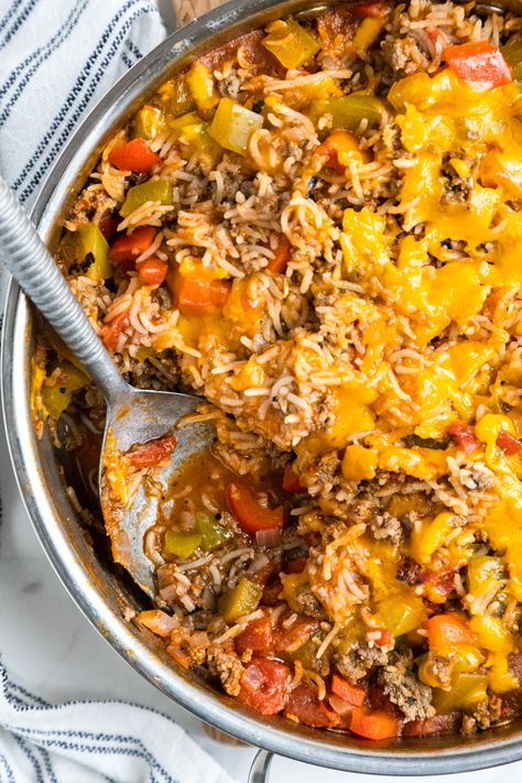 Stuffed Pepper Casserole - Feast and Farm Unstuffed Bell Peppers Casserole, Sausage Peppers Rice Casserole, Bell Pepper Casserole Ground Beef Rice, Rice A Roni Stuffed Bell Peppers, Unstuffed Pepper Casserole With Cauliflower Rice, Healthy Easy Dinner Recipes, Unstuffed Pepper Casserole, Sausage And Lentil Soup, Pepper Dishes