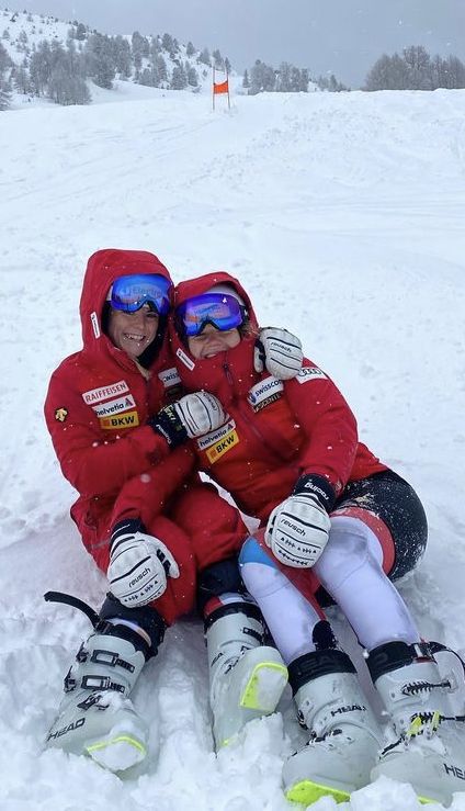 Ski Instructor Aesthetic, Ski Racing Aesthetic, Ski Pictures Ideas, Ski Teacher, Ski Pics, Ski Pictures, Ski Aesthetic, Ski Bums, Ski Instructor